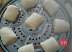 Illustration of how to make white flour steamed buns 15