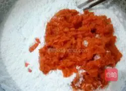 Illustration of how to make jujube and carrot steamed buns 3