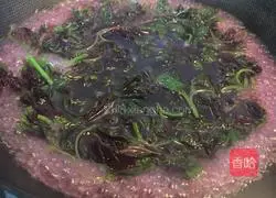 Illustration of how to make amaranth garden fried rice 8