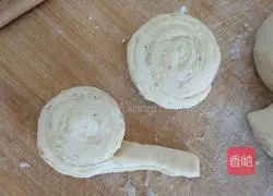 Milk sesame hand-shredded pancake recipe 10
