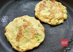 Illustration of how to make soy milk dregs cake 8