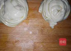 Illustration of making hand cake 3