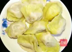 Illustration of how to make alfalfa and pork dumplings 9