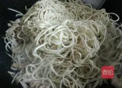 Illustration of how to make fried noodles with bean sprouts 4