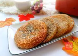 Illustration of how to make glutinous rice cakes with sesame and bean paste 1