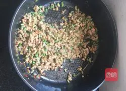 Illustration of how to make lean meat buns 2