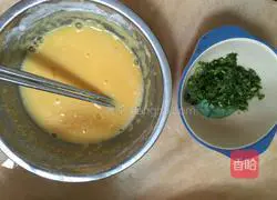 Illustration of how to make breakfast egg pancakes 4