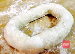 Illustration of how to make leek and egg dumplings 3