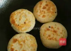 Illustration of how to make cabbage and shrimp cakes 17