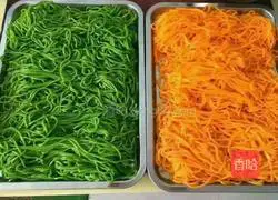 Illustration of how to make colorful cold noodles 3