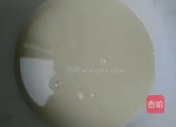 Illustration of how to make cowpea meat buns 1