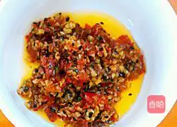 Illustration of how to make fried rice with chili sauce 8