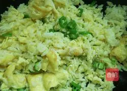 Illustration of how to make egg fried rice 7
