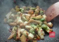 Illustration of how to make fried noodles with vegetables 9