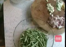 Illustration of home-style fried beans and noodles 1