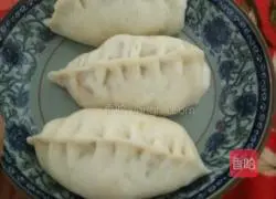 Illustration of how to make potato and pickled vegetable buns 22