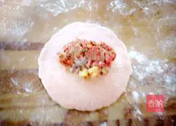 Illustration of making double-layered double-stuffed buns 13