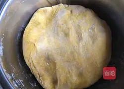 Illustration of how to make pumpkin pattern steamed buns 9