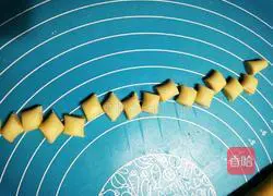 Illustration of how to make Wangzai steamed buns 5