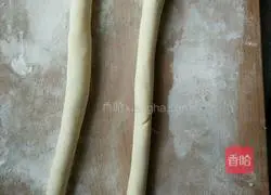 Illustration of how to make leek and meat dumplings 5