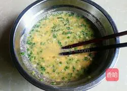 Illustration of how to make scallion cornmeal omelet 6