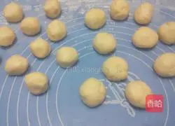 Illustration of how to make mung bean cake 5