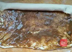 Illustration of how to add meat to sesame cakes 2