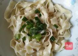 Illustration of how to make pork liver and green vegetable noodles 6
