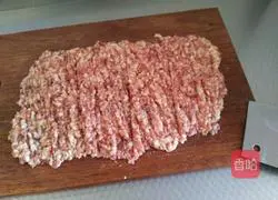 Illustration of how to make Lianghe noodles and donkey meat stuffed buns 6