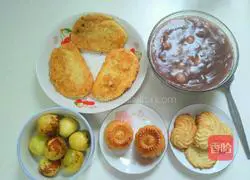 Illustration of how to make salt and pepper egg steamed bun slices 4