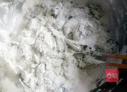 Illustration of how to make spinach noodles 4