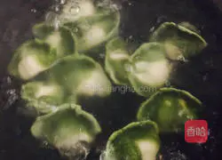 Illustration of making jade dumplings 10