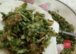 Illustration of how to make Sophora buns 13