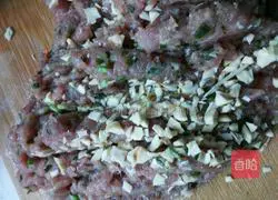 Illustration of how to make steamed meatloaf 4