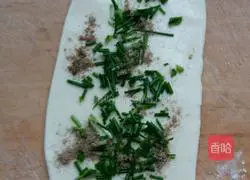 Illustration of how to make scallion pancake 5