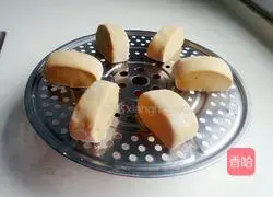 Illustration of how to make homemade brown sugar steamed buns 12
