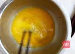 Gold Illustration of how to make dried steamed buns 2