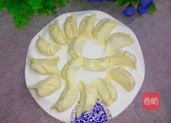 Illustration of how to make pork and onion dumplings 21