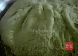 Illustration of how to make colorful stuffed buns 10