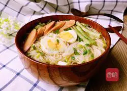 Illustration of cooking noodles 8