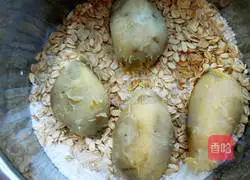 Illustration of how to make sweet potato and oatmeal steamed buns 2