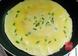 Illustration of how to make green onion egg pancake 6
