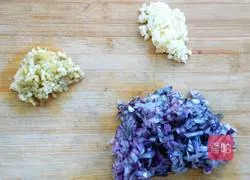 Illustration of how to make egg, fennel and steamed buns 5