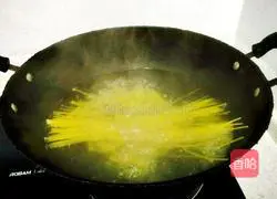 Illustration of how to make pasta in Italy 3