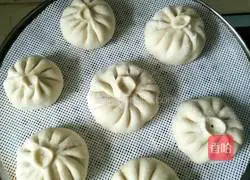 Illustration of how to make pork, cabbage and stuffed buns 15