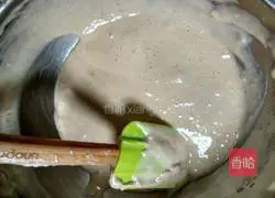 Illustration of how to make banana chocolate milk waffles 6