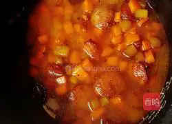 Illustration of making braised sausage and rice 9