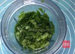 Illustration of how to make vegetable pancakes 2