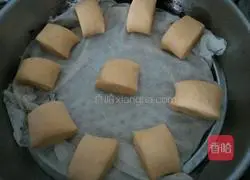 Illustration of how to make pumpkin steamed buns 10