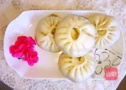 Illustration of how to make amaranth and pork buns 15